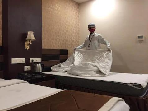Sri Ram Hotel Tirunelveli Exteriör bild