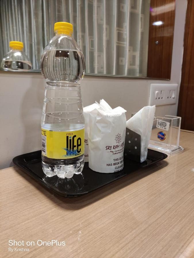 Sri Ram Hotel Tirunelveli Exteriör bild